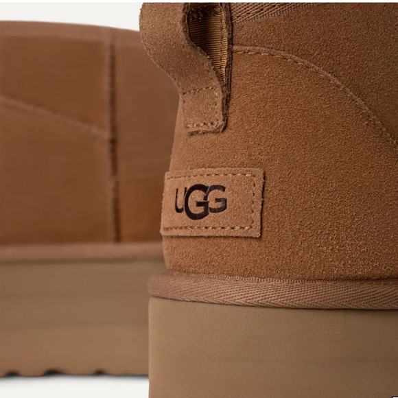 UGG Classic Ultra Mini Platform - Picture 4 of 11